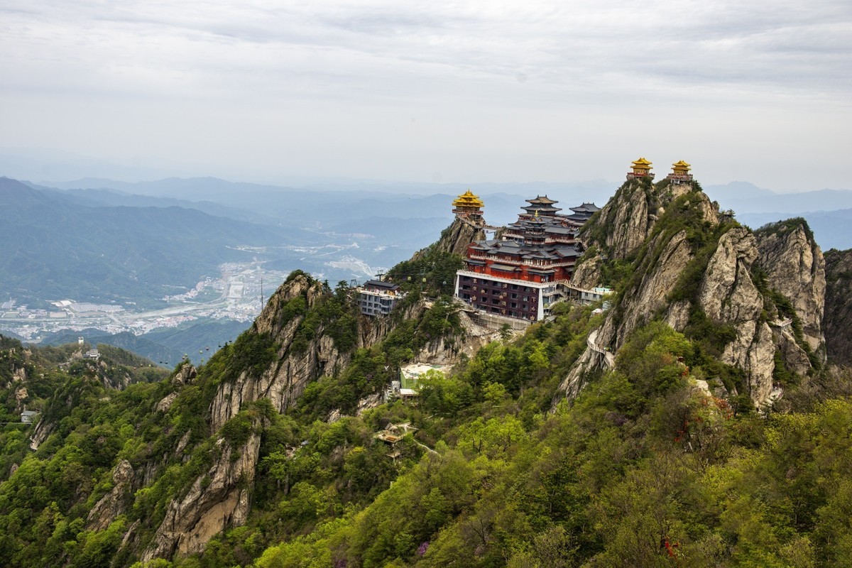 河南老君山的風(fēng)景圖片，自然之美的獨(dú)特展現(xiàn)，河南老君山自然美景，獨(dú)特展現(xiàn)的絕美風(fēng)景圖片