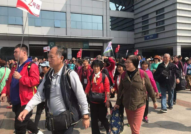 上海老年人旅游團推薦，探索城市魅力與享受美好時光，上海老年人旅游團推薦，探索城市魅力，共度美好時光