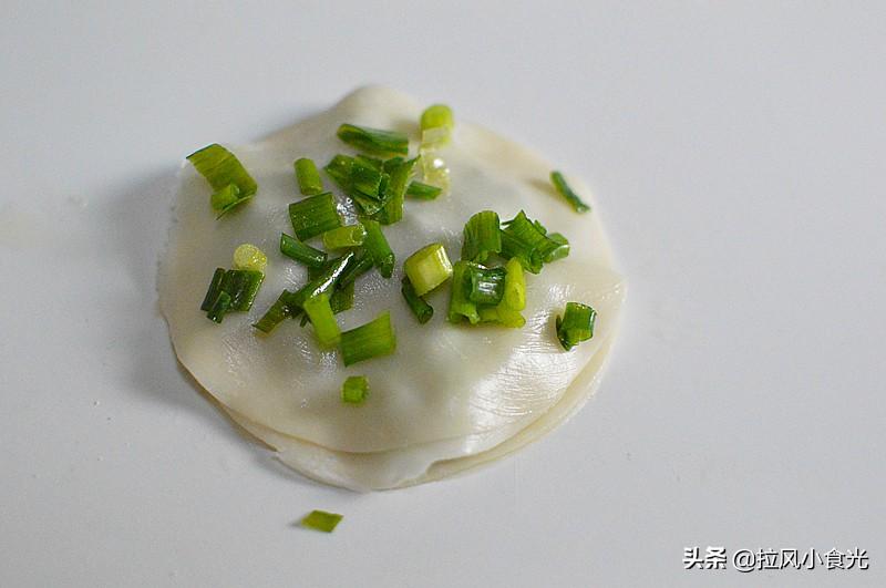 最簡單的蔥油餅做法，輕松上手，美味呈現(xiàn)，最簡單的蔥油餅制作教程，輕松上手，美味呈現(xiàn)