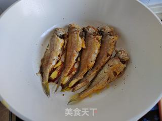 小黃魚的烹飪方法與美味探索，小黃魚烹飪方法及美味探索攻略